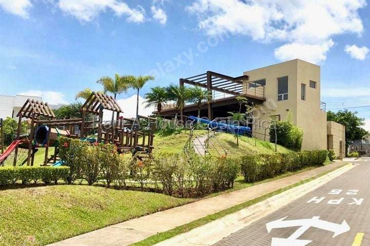 Alquiler de Apartamento AMUEBLADO en Ulloa-Heredia. RAH 27-518