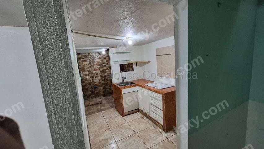 Venta de Apartamento en Condominio Montemar, Colima de Tibás. RAH 27-729