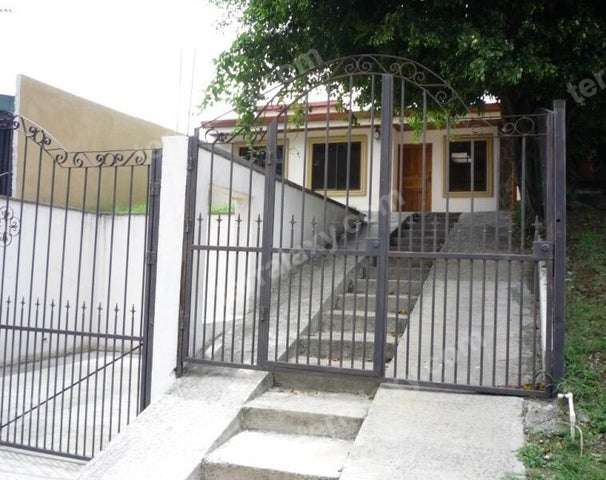 Venta de Casa en Flores-San Joaquín. RAH 27-856
