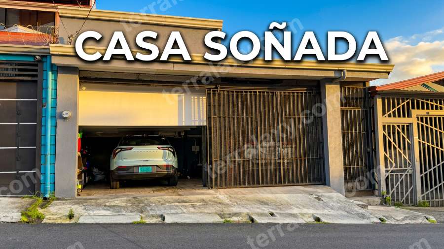 Casa en Venta en Residencial, Coronado. Ubicación Céntrica, 3 Habitaciones, Patio.