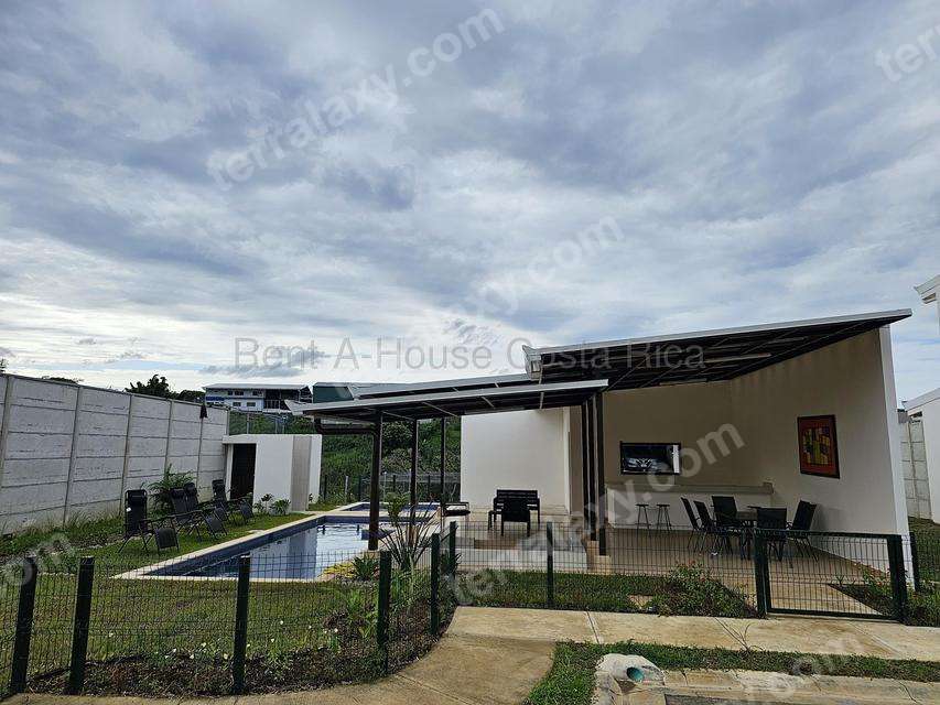 Venta de Casa en San Pablo de Heredia. RAH 27-258