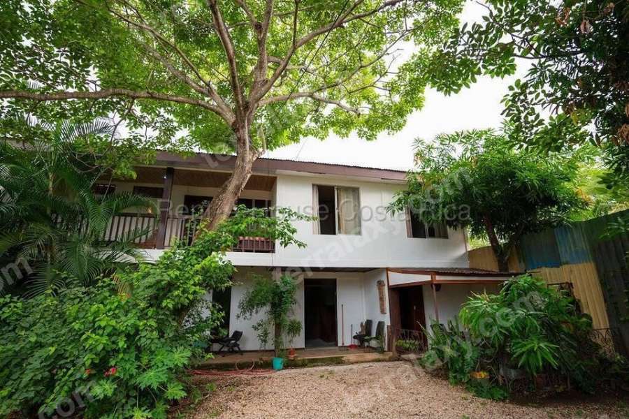 Alquiler de Casa AMUEBLADA en Santa Cruz-Tamarindo. RAH 27-337
