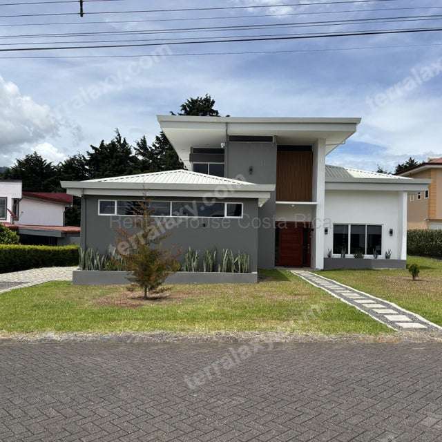 Venta de Casa en Oreamuno-San Rafael, Cartago. RAH 27-342