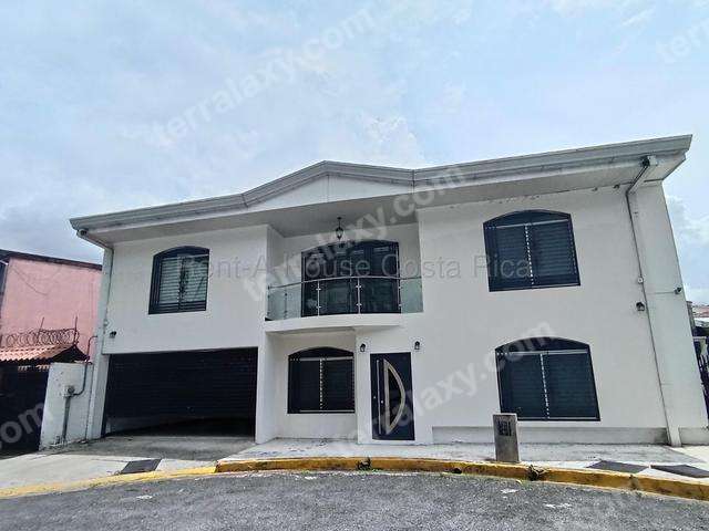 Alquiler de Casa AMUEBLADA en Barrio González-Lahmann, San José. RAH 27-319