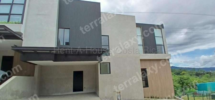 Alquiler de Casa en Escazú. RAH 27-815