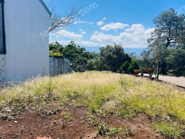 Venta de Lote en San Rafael-Concepción, Heredia. RAH 27-843