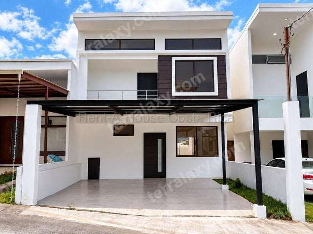 Venta de Casa en Agua Caliente de Cartago. RAH 27-857