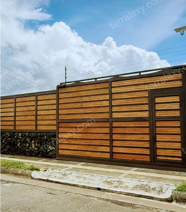 RESIDENCIA CONTEMPORÁNEA CON PISCINA PRIVADA | SAN ISIDRO DE HEREDIA En venta