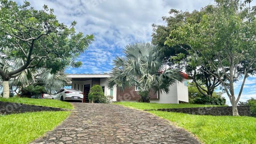 Venta de Casa en San Isidro de Heredia. RAH 27-207